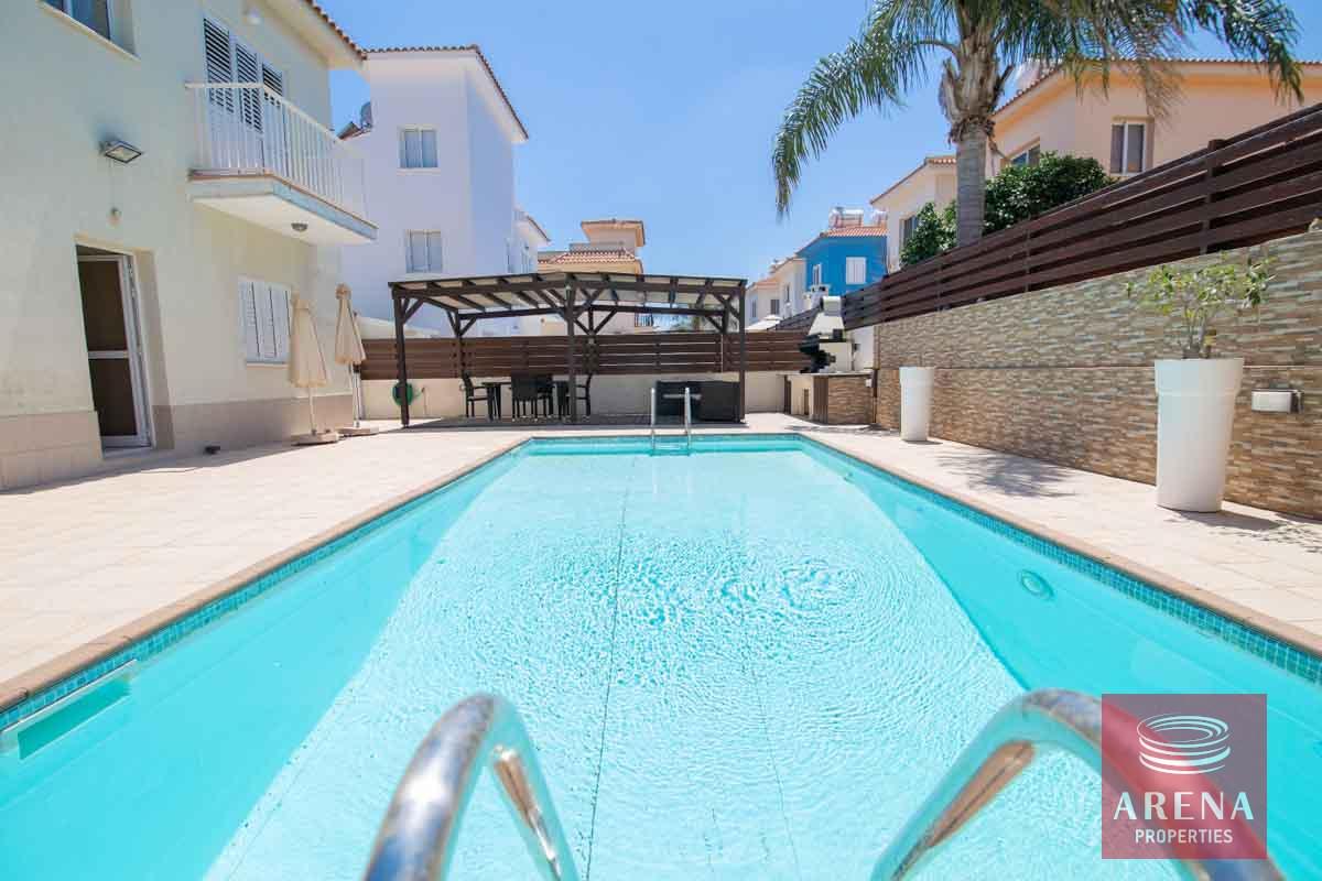 5-3-BED-VILLA-IN-AYIA-TRIADA-6443