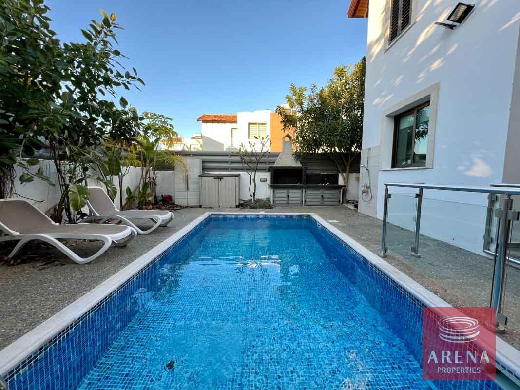 5-3-BED-VILLA-IN-AYIA-TRIADA-FOR-SALE-6582-1