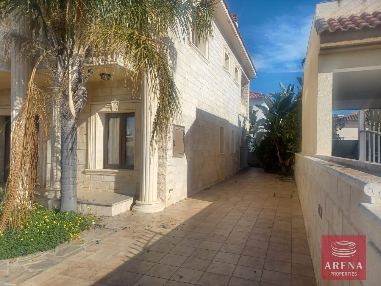 5-3-BED-VILLA-VRYSOULLES-9128