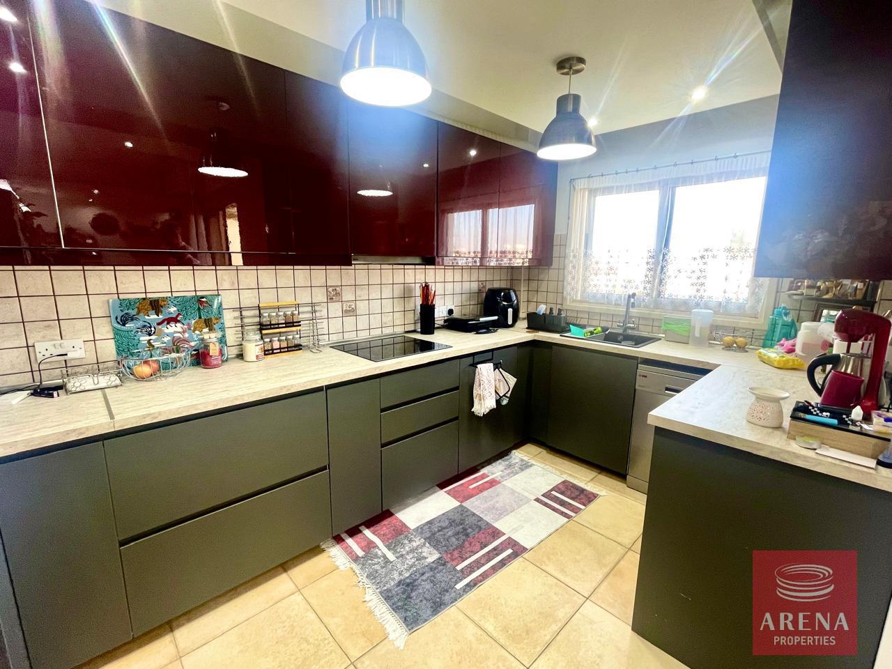 5-3-bed-apt-kiti-9180