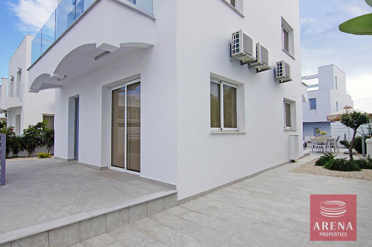 5-3-bed-villa-for-sale-in-ayia-napa-6902