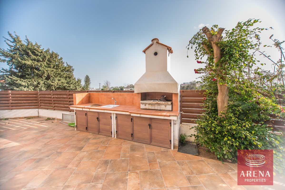 5-3-bed-villa-for-sale-in-ayia-triada-bbq-area