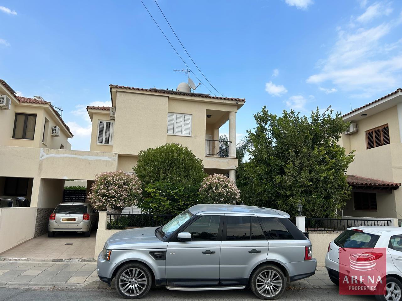 5-4-BED-VILLA-IN-ARADIPPOU-8641