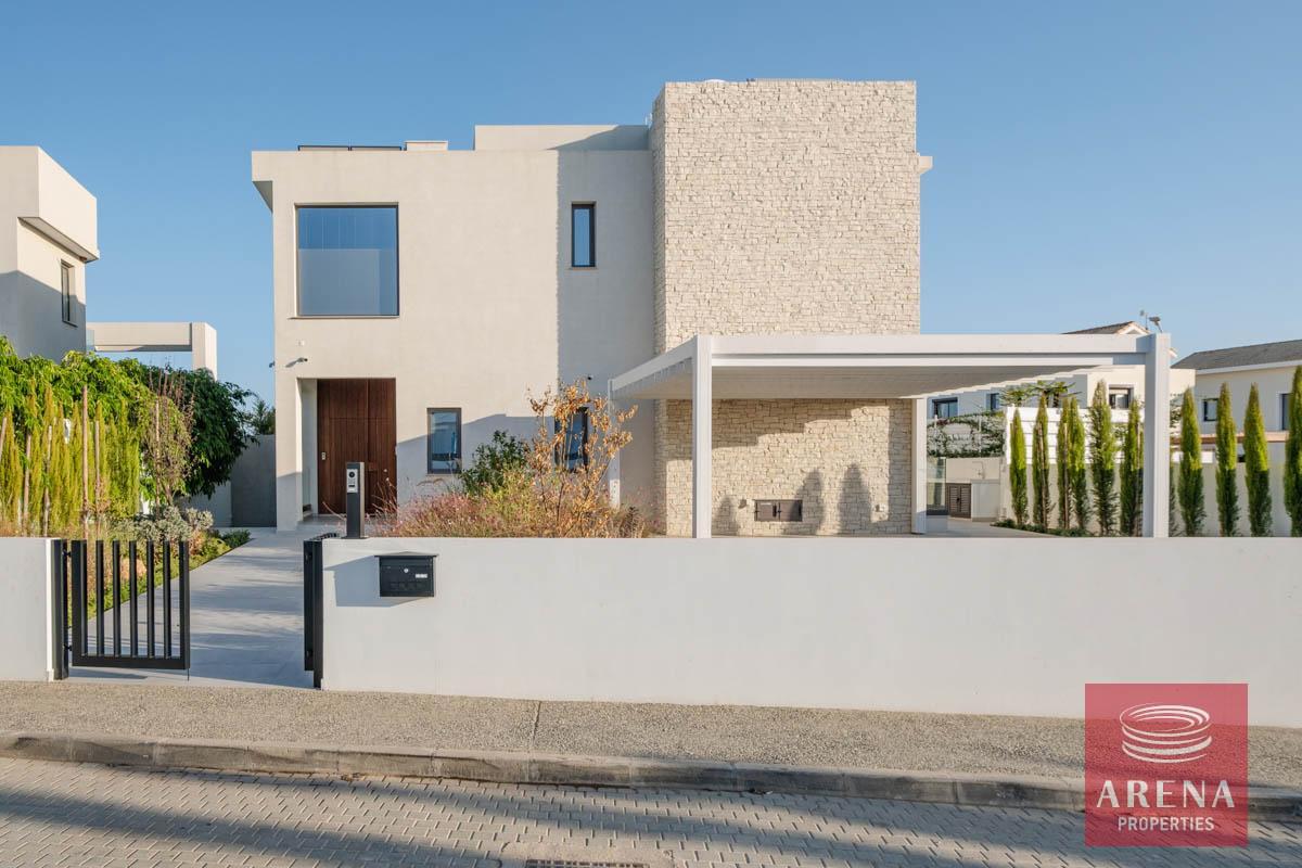 5-4-BED-VILLA-IN-AYIA-THEKLA-8950