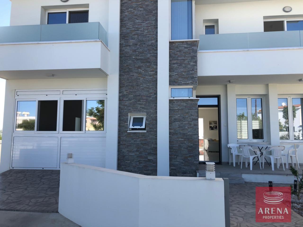 5-4-BED-VILLA-IN-PARALIMNI-7728-2