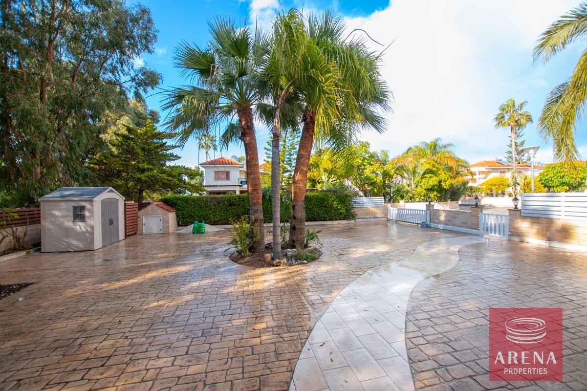 5-5-BED-VILLA-FOR-RENT-IN-PERVOLIA-5979-2