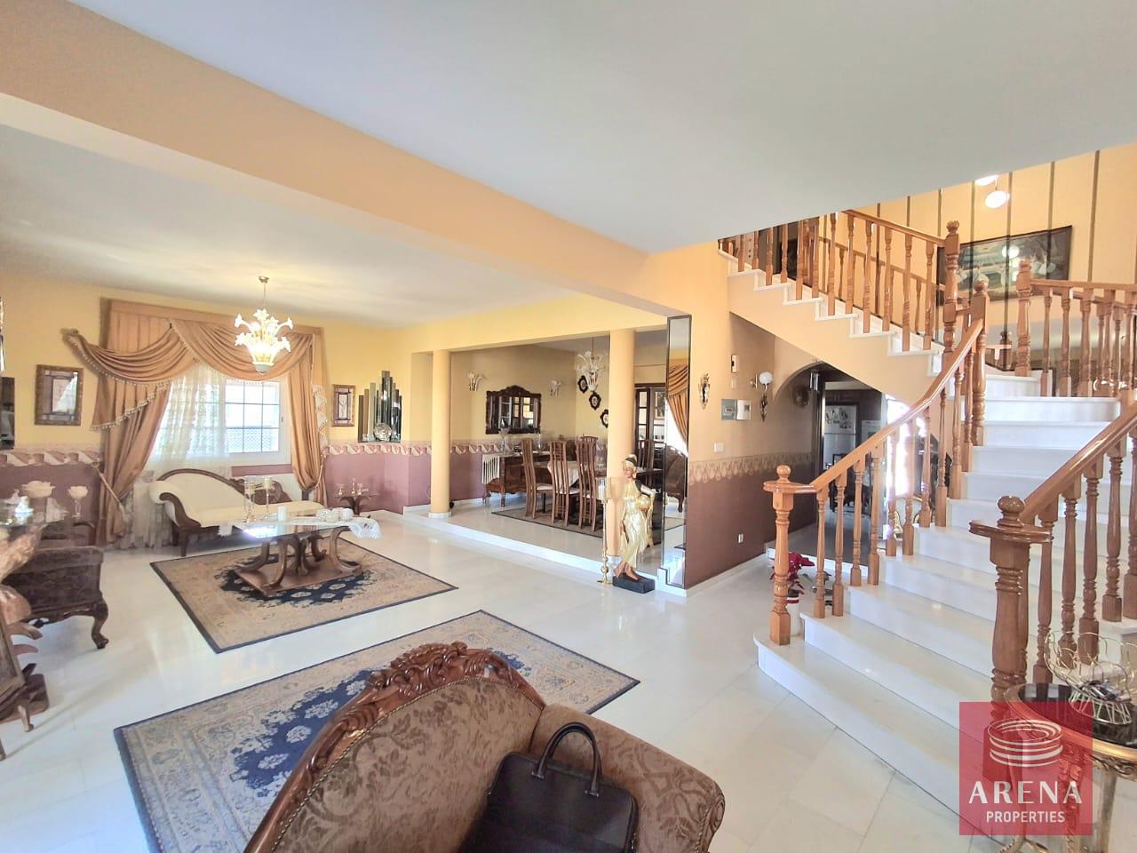 5-5-BED-VILLA-LIVADIA-9182