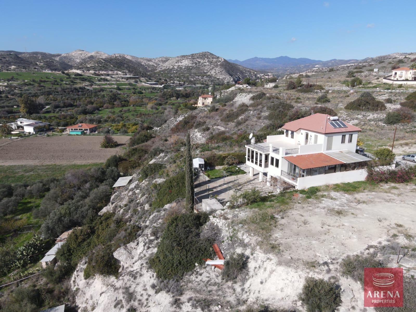 5-7-BED-VILLA-KALAVASSOS-9083