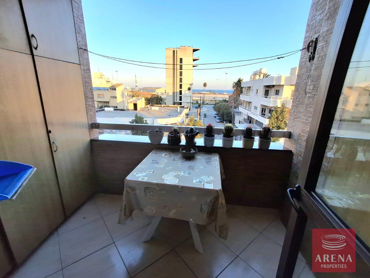 5-APT-IN-LARNACA-9173
