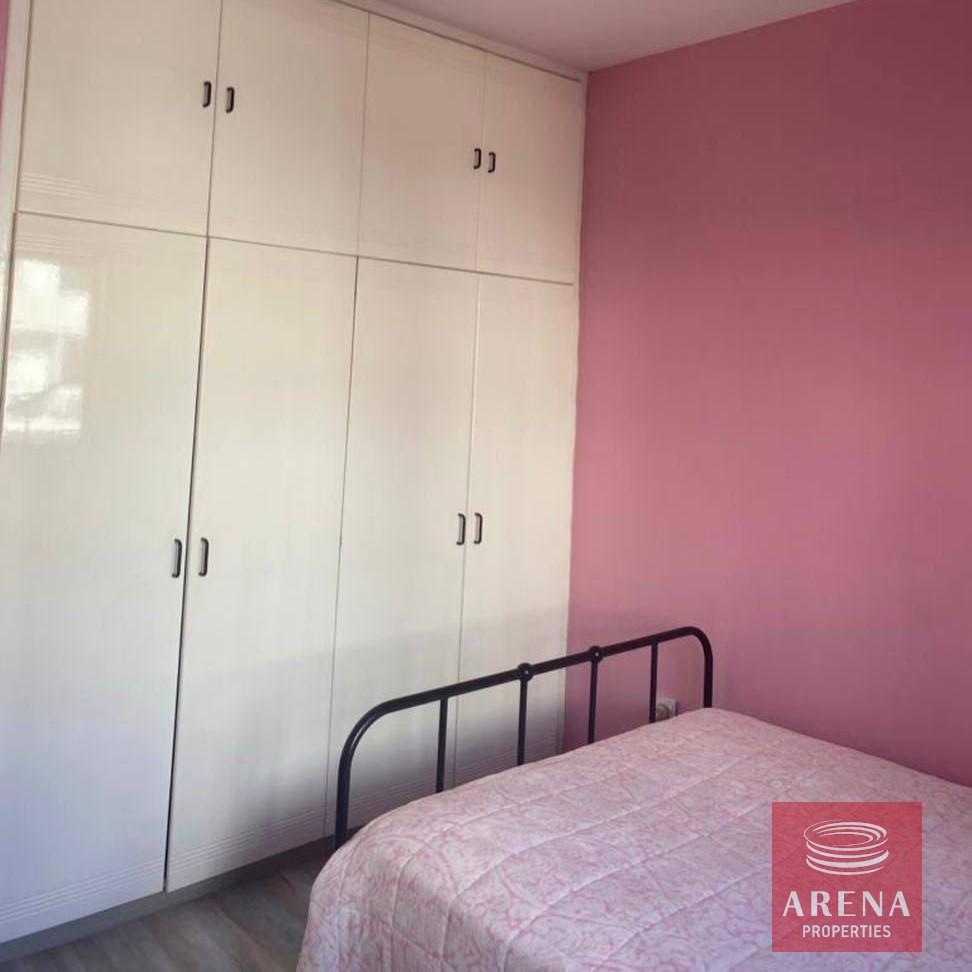 5-APT-IN-MAKENZY-8564