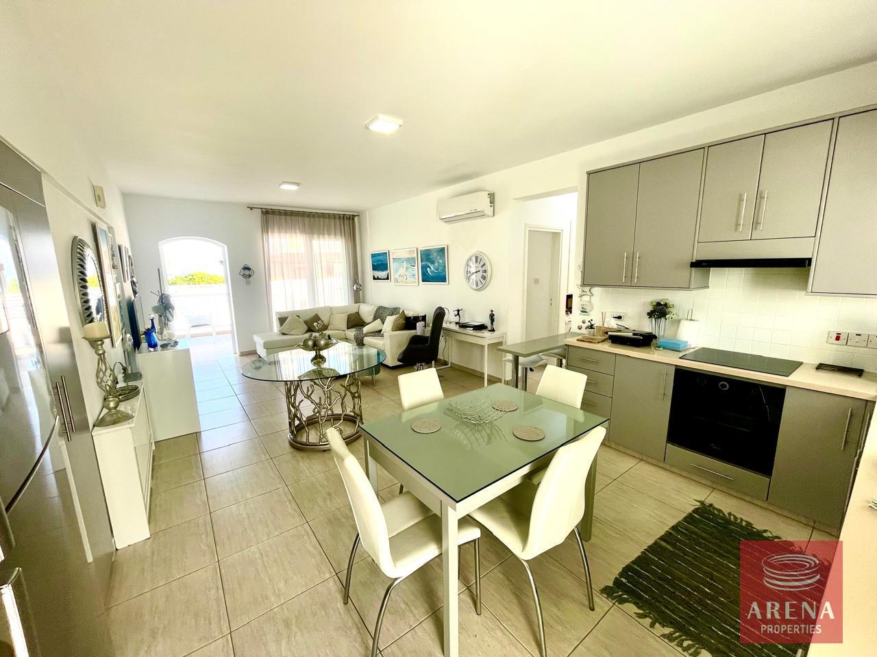 5-APT-IN-PROTARAS-9256