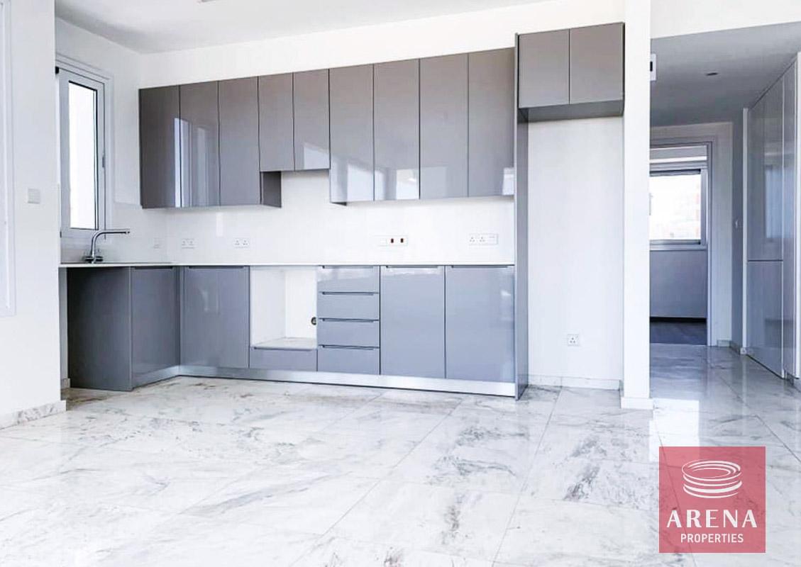 5-APT-MAKENZIE-4808-1