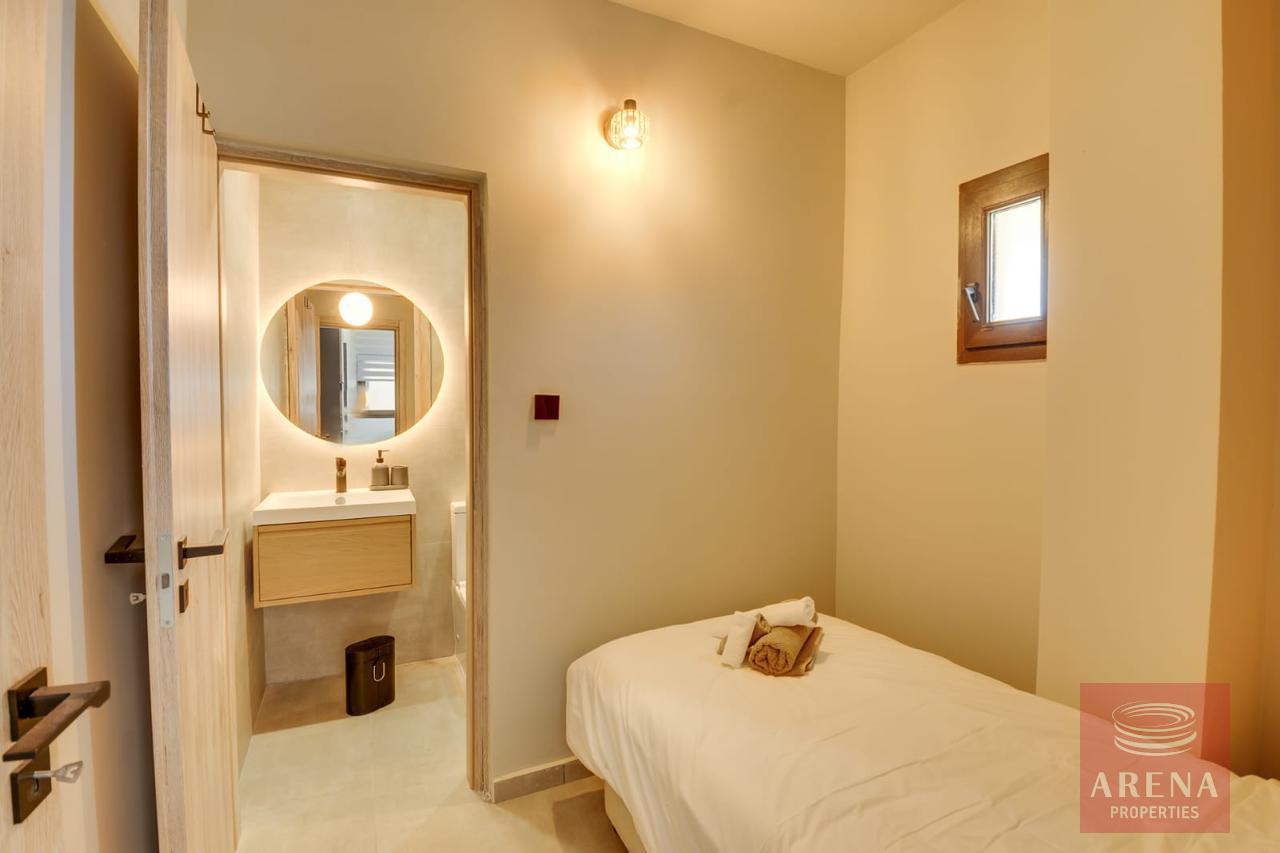 5-BED-VILLA-KAPPARIS-9972-18-4