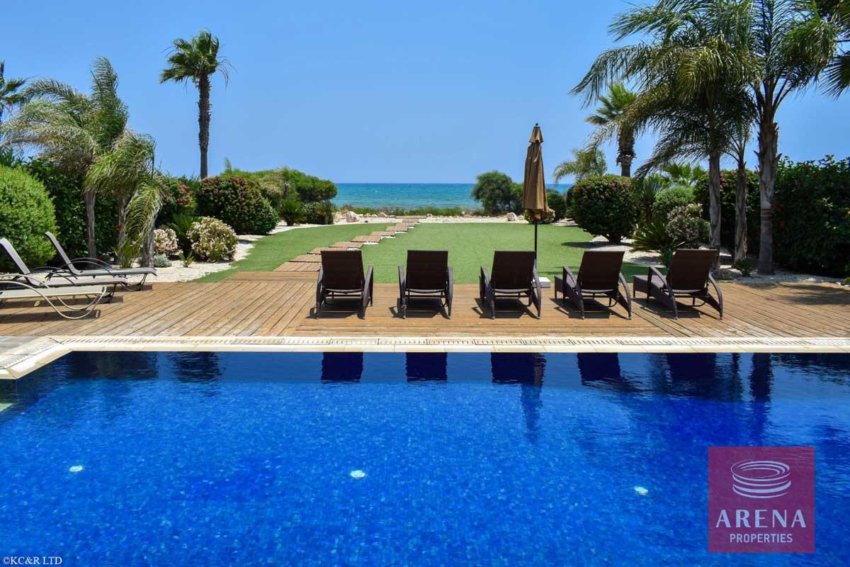 5-FRONT-LINE-VILLA-2