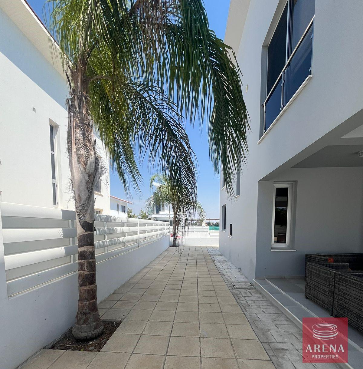 5-VILLA-FOR-RENT-8322-7