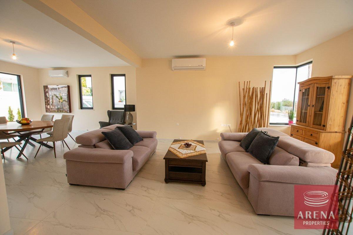 5-VILLA-FOR-RENT-LIVADIA-5473-1