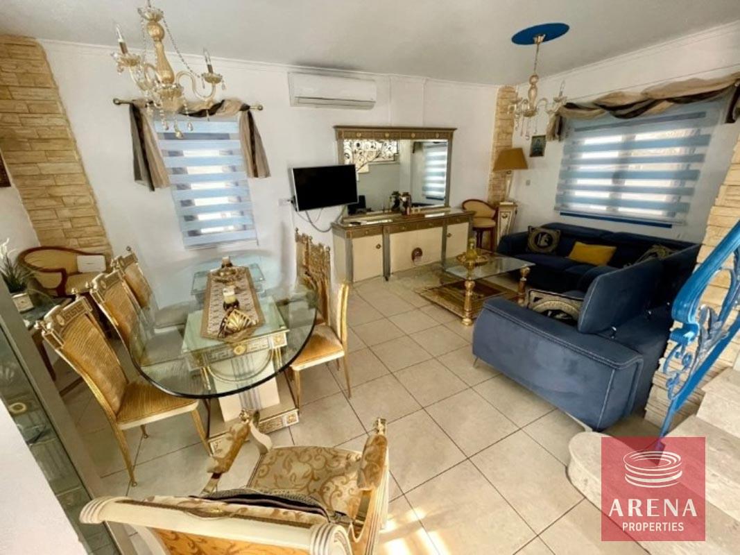 5-VILLA-IN-LIVADIA-7744