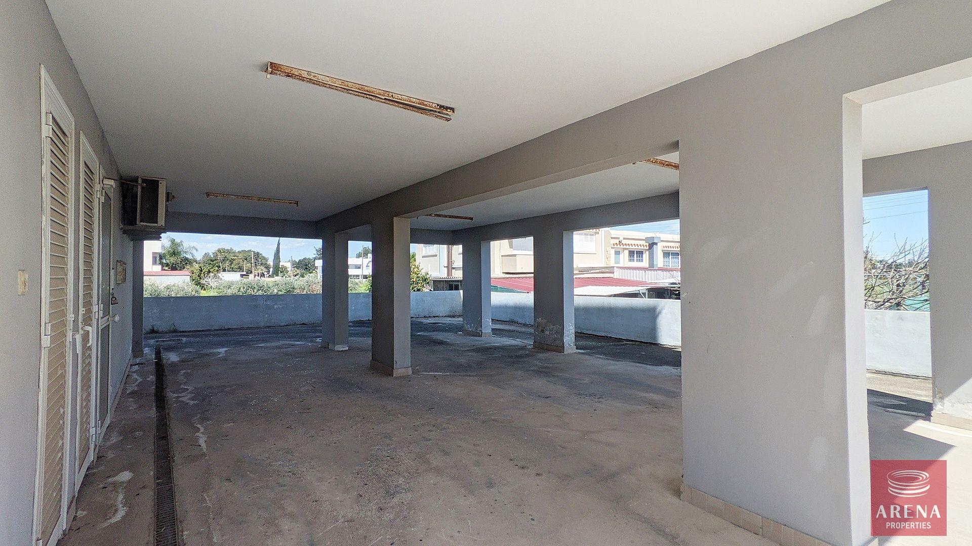 5-building-in-kiti-8178