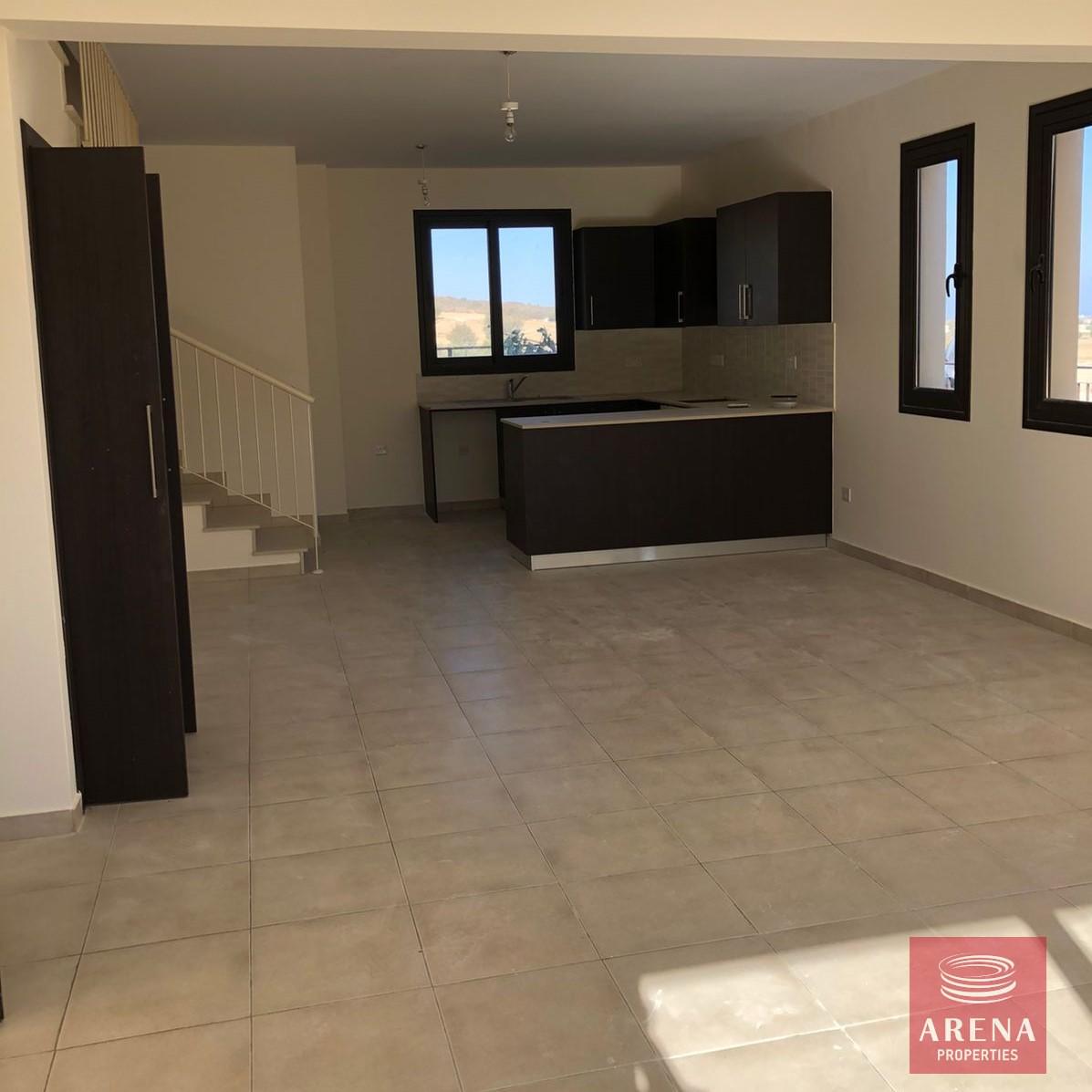 5-townhouse-in-Alaminos-6066-1