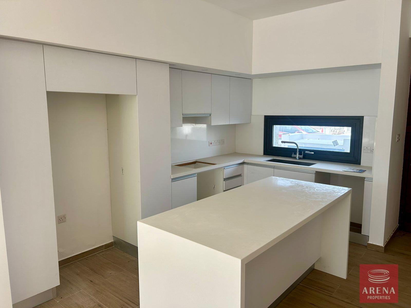 5c6d96e1-e0b2-4122-81bd-46dbec2d21dd-1