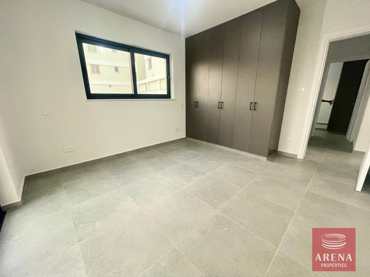 6-2-BED-APT-IN-ARADIPPOU-8732