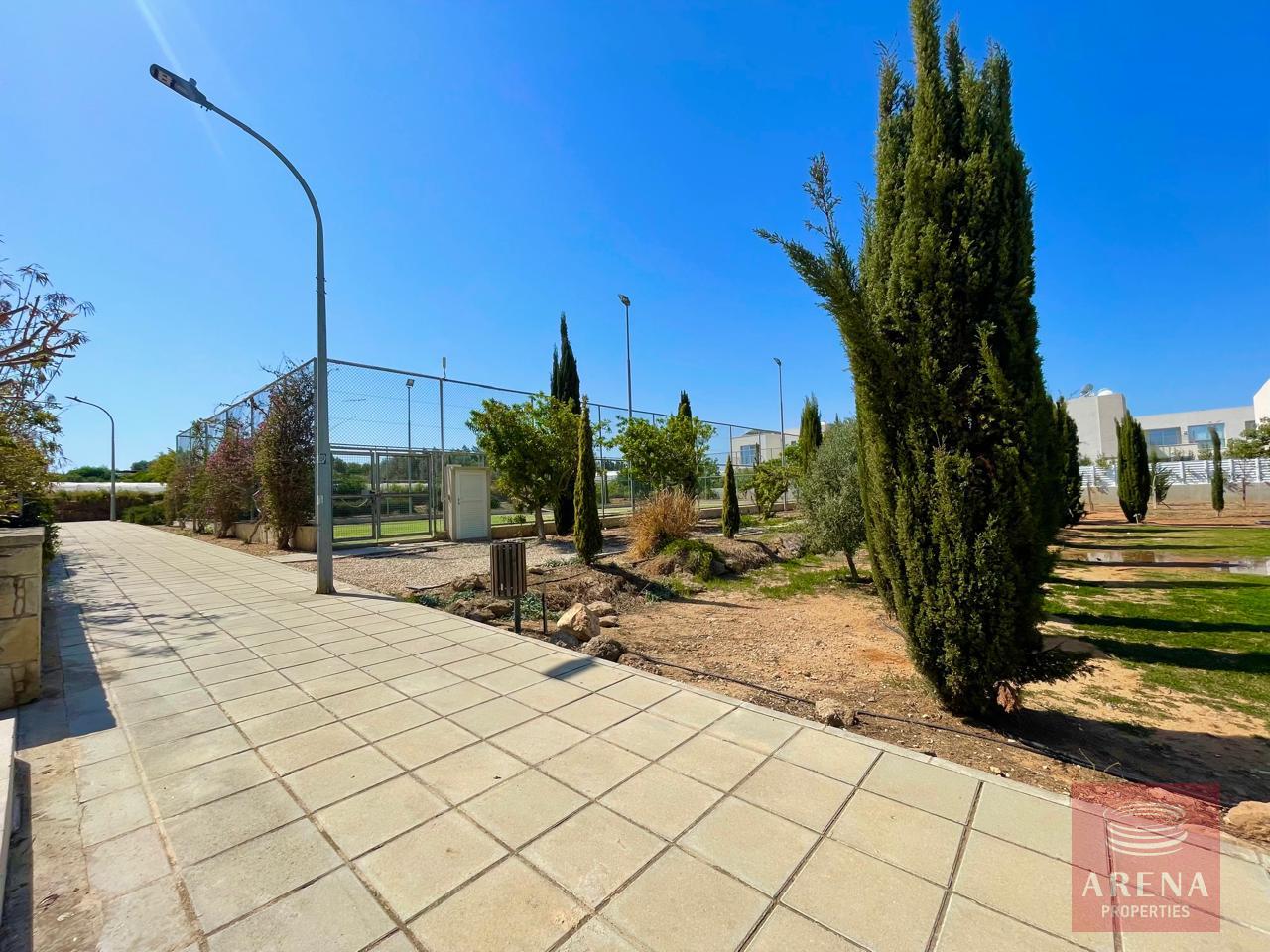 6-2-BED-APT-kapparis-9347-4