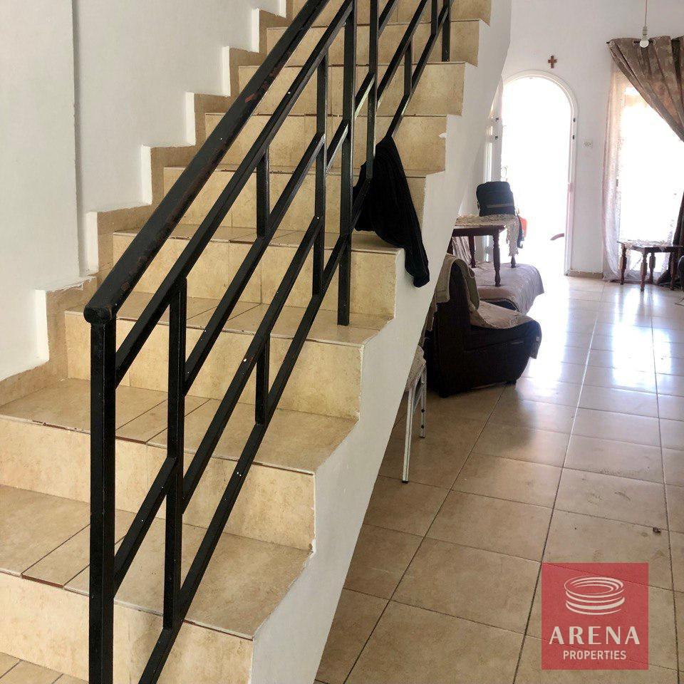 6-2-BED-TH-IN-DEKELIA-8457