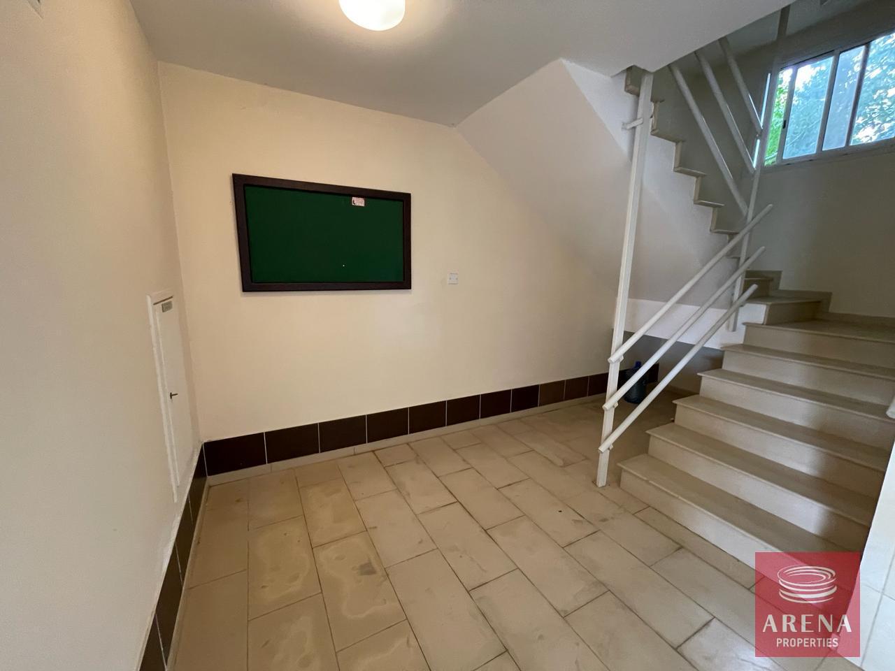 6-2-bed-apt0in-oroklini-7749