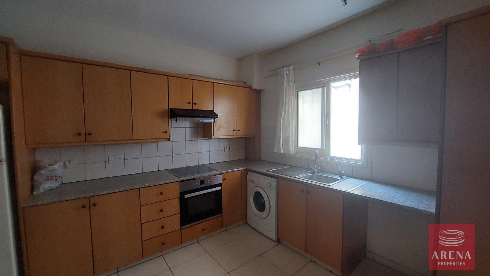 6-3-BED-APT-LARNACA-8847-1