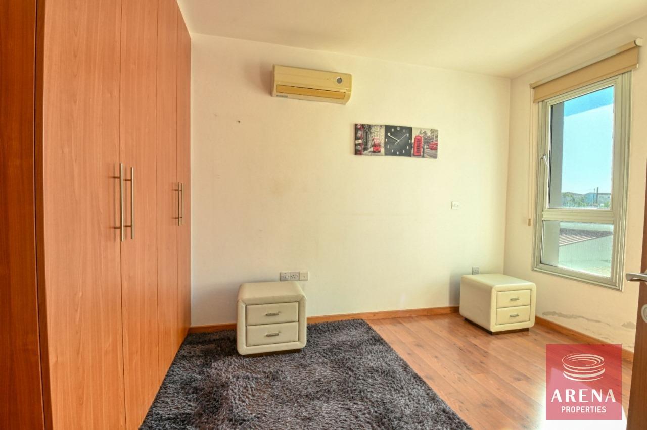 6-3-BED-APT-PARALIMNI-7739