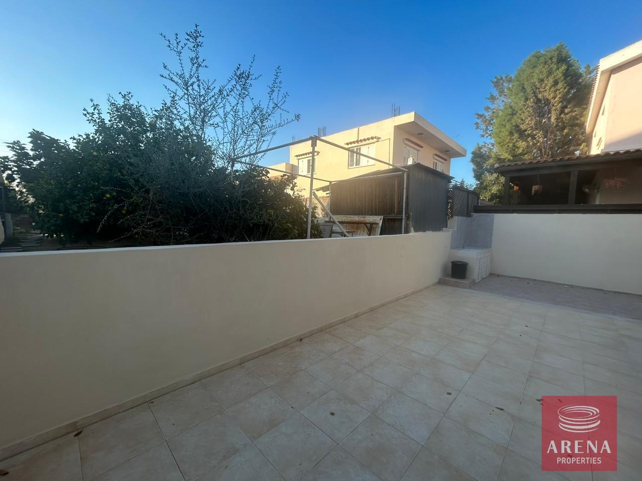 6-3-BED-HOUSE-IN-KRASA-7678