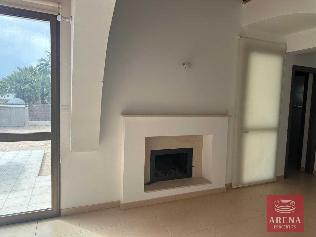 6-3-BED-VILLA-AYIA-THEKLA-7934-1