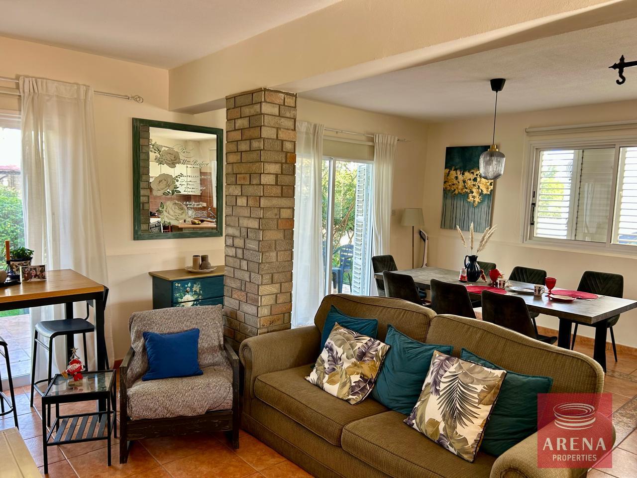 6-3-BED-VILLA-FOR-RENT-IN-PERVOLIA-9085