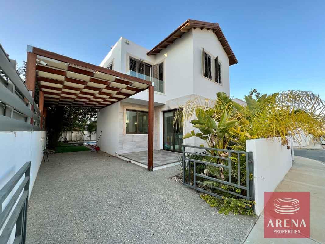 6-3-BED-VILLA-IN-AYIA-TRIADA-FOR-SALE-6582-1