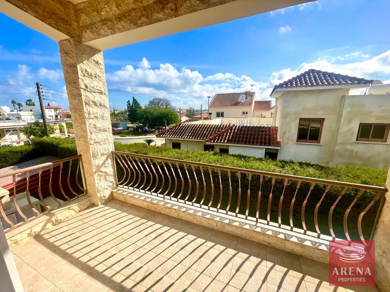 6-3-BED-VILLA-PERVOLIA-9097-1