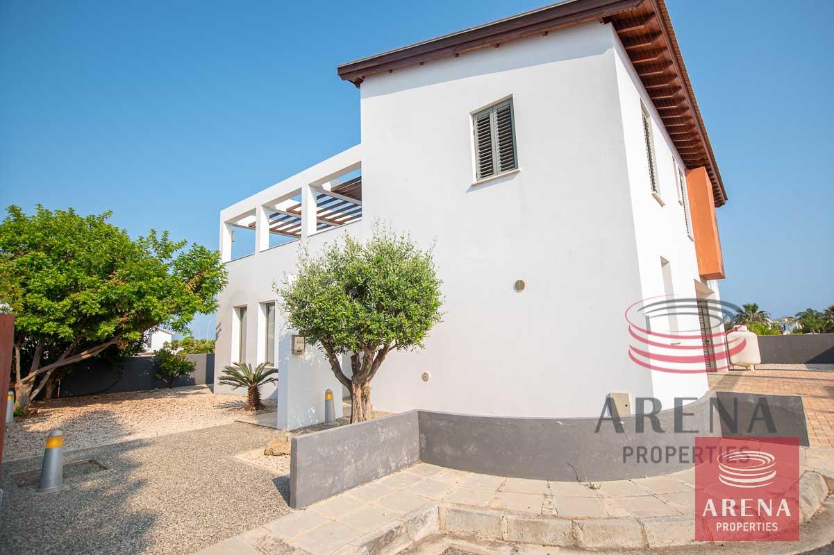 6-3-Bed-villa-in-ayia-thekla-5700