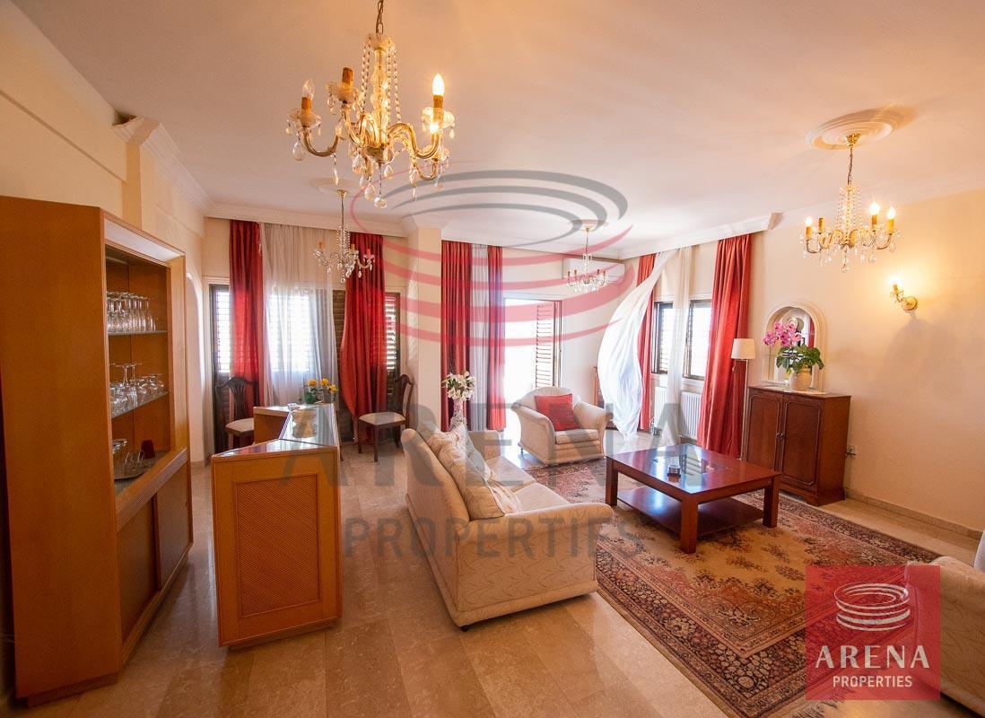 6-3-bed-apt-for-rent-in-paralimni-5671