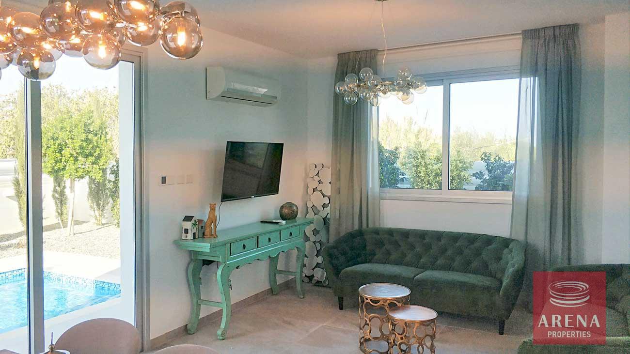 6-3-bed-luxury-villa-for-rent-5924-1