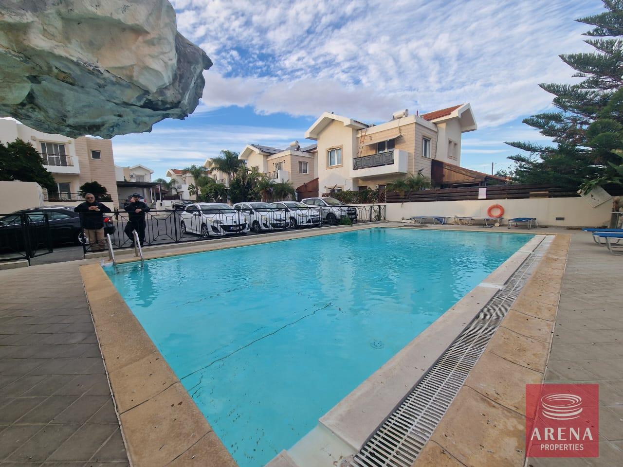 6-4-BED-HOUSE-PYLA-8987