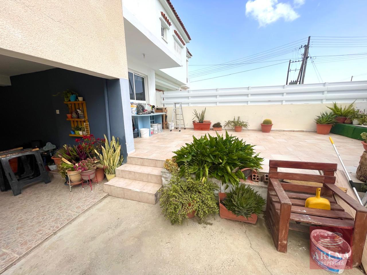 6-4-BED-VILLA-ARADIPPOU-9443