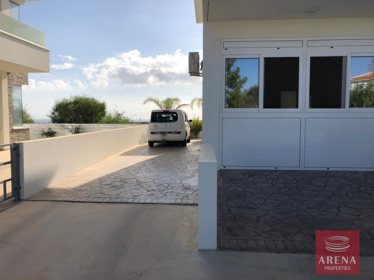 6-4-BED-VILLA-IN-PARALIMNI-7728-2