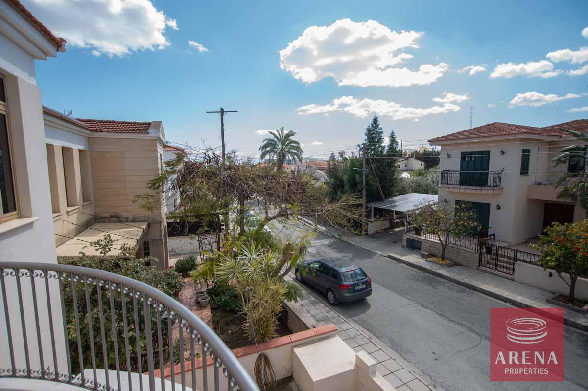 6-4-bed-villa-in-Aradippou-6040-1