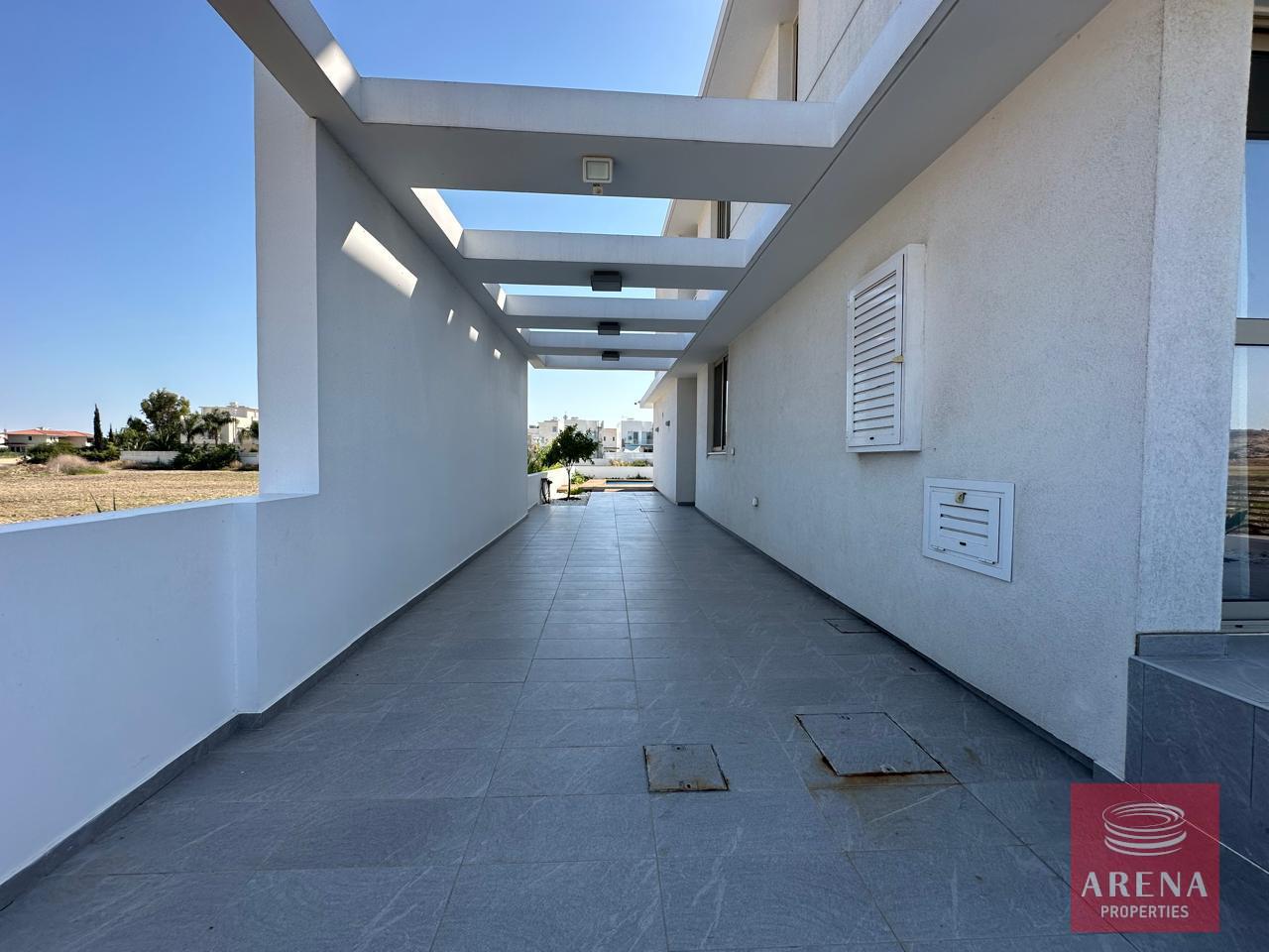 6-4-bed-villa-livadia-8384