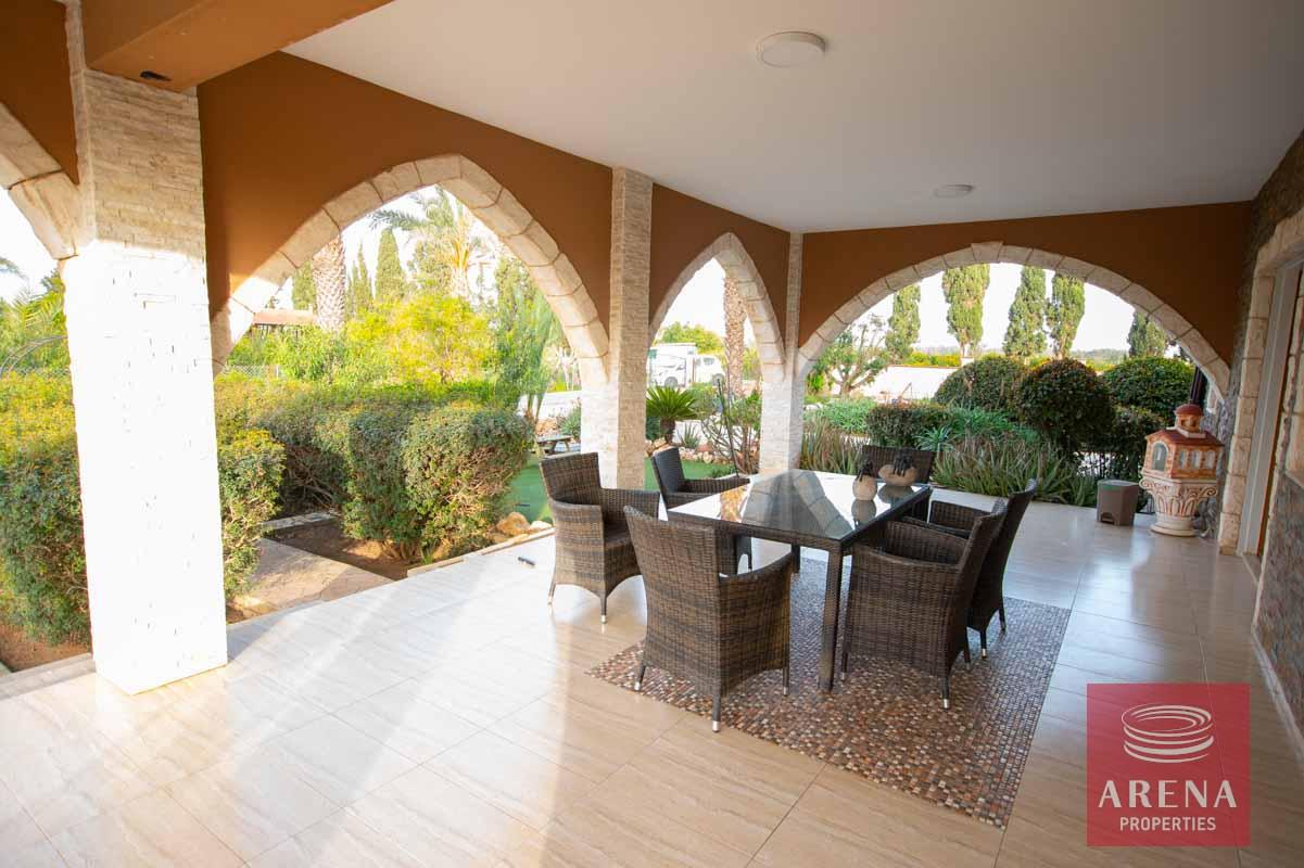 6-5-bed-villa-in-Pervolia-6045-1