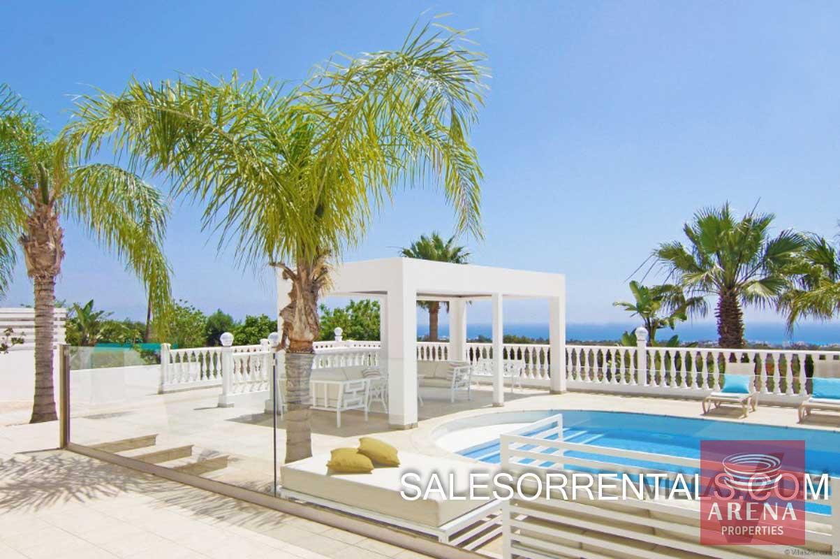 6-6-BED-villa-in-paralimni-5449