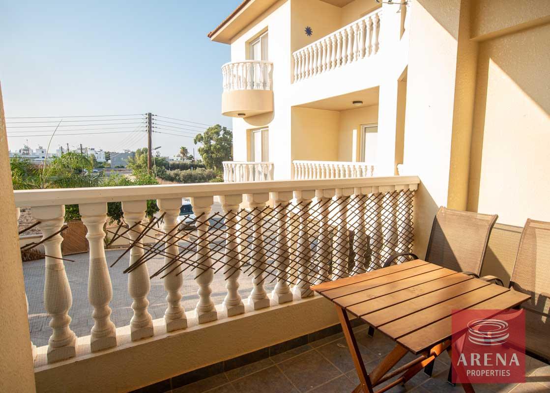 6-APT-DERYNIA-5331_0