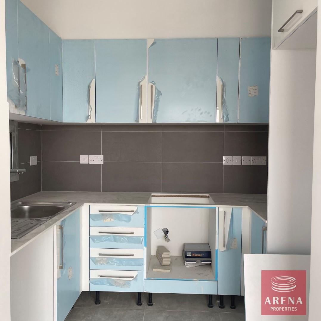 6-APT-IN-LARNACA-4755-1