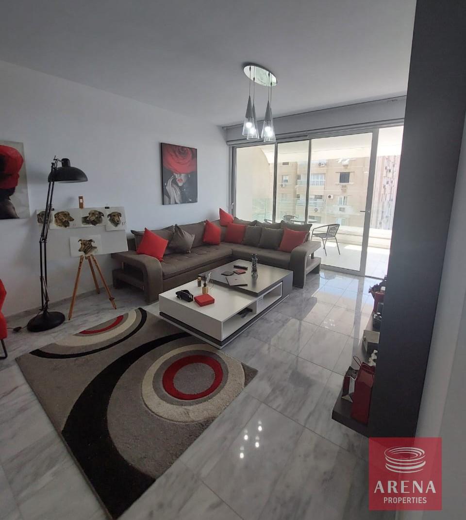 6-APT-IN-MAKENZY-8172