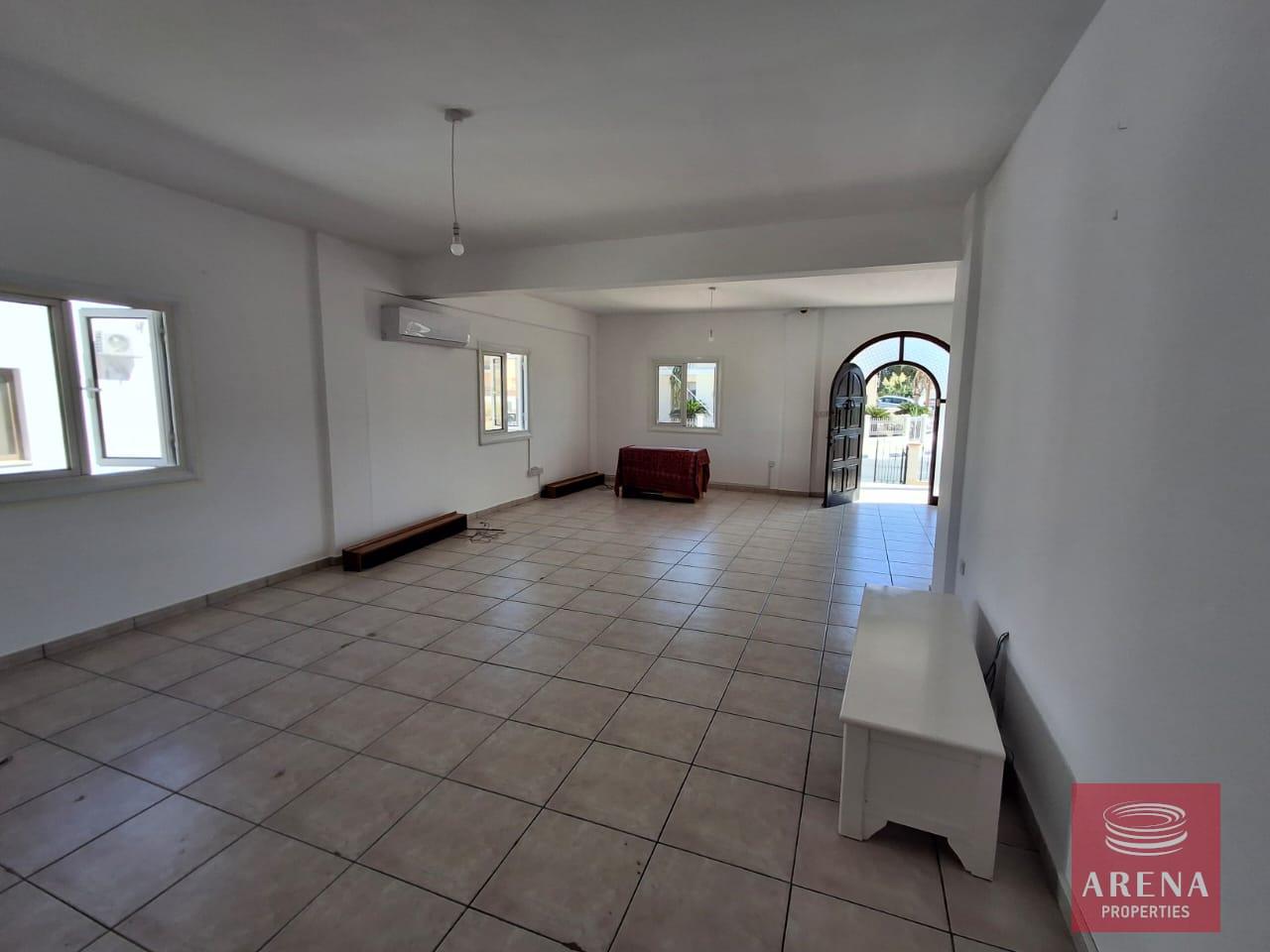 6-BUNGALOW-IN-OROKLINI-8638