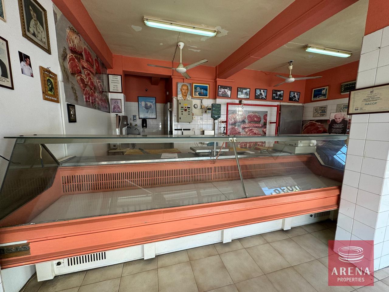 6-Builing-in-paralimni-8888